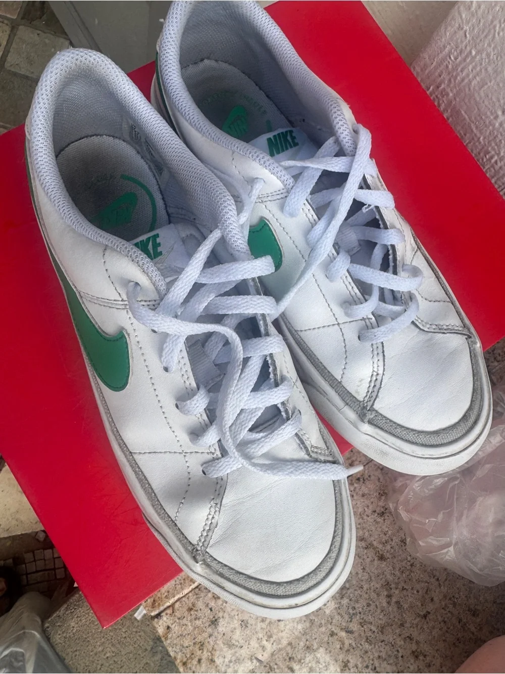 Nike Kids'  5Y White Sneakers with Green Swoosh